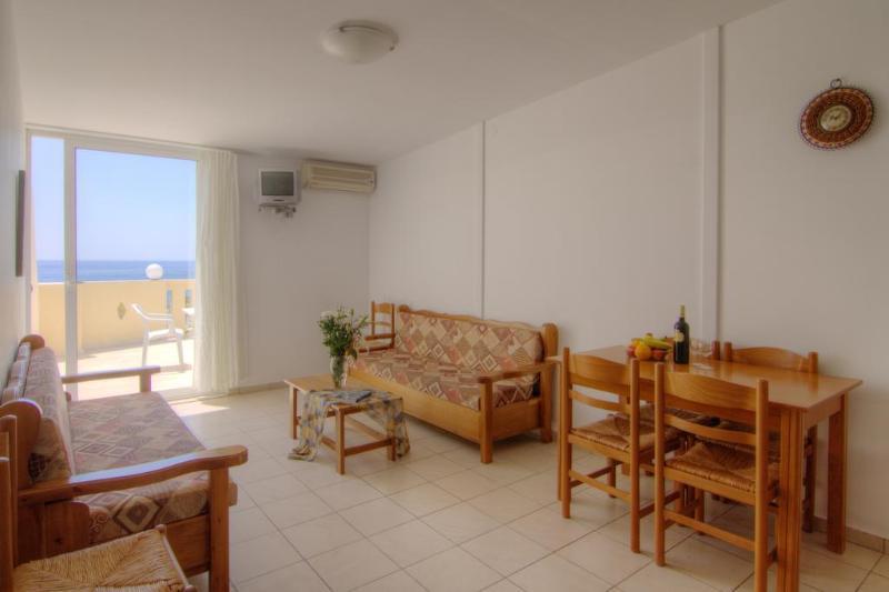 Sunrise Hotel & Apartments Rodakino Extérieur photo