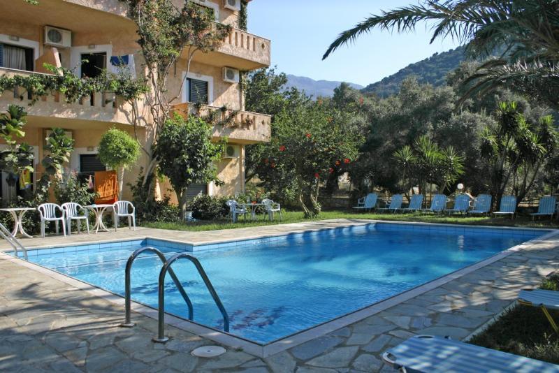 Sunrise Hotel & Apartments Rodakino Extérieur photo